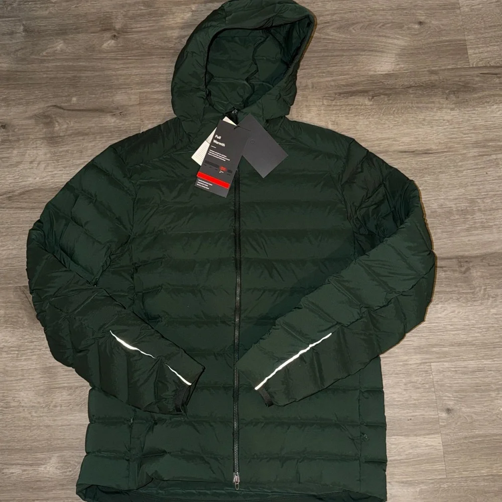 Lululemon men’s Navigation Down Hoodie